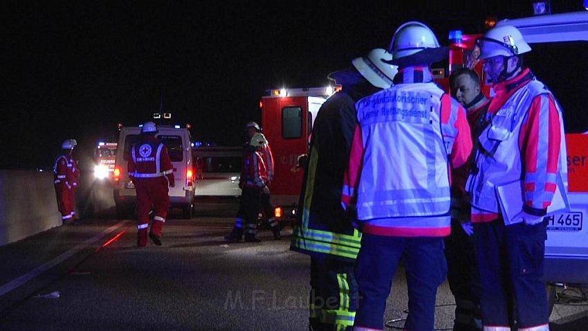 A 1 bei Euskirchen Reisebus komplett ausgebrannt P09.jpg